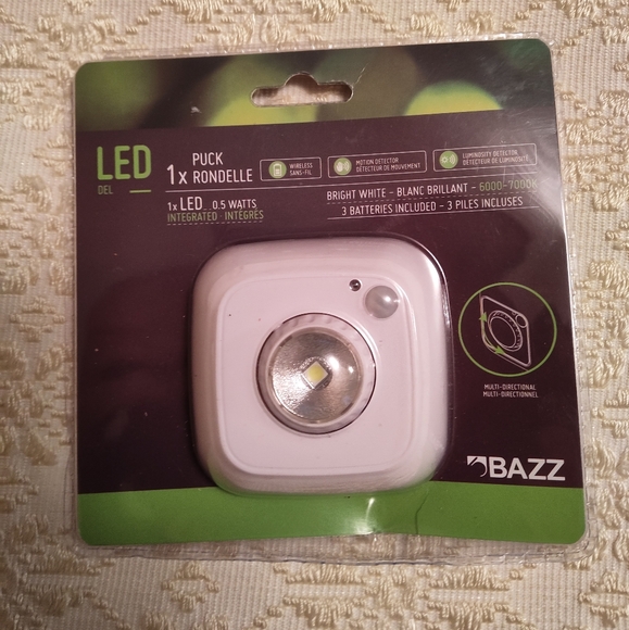 Bazz Other - NWT led square puck